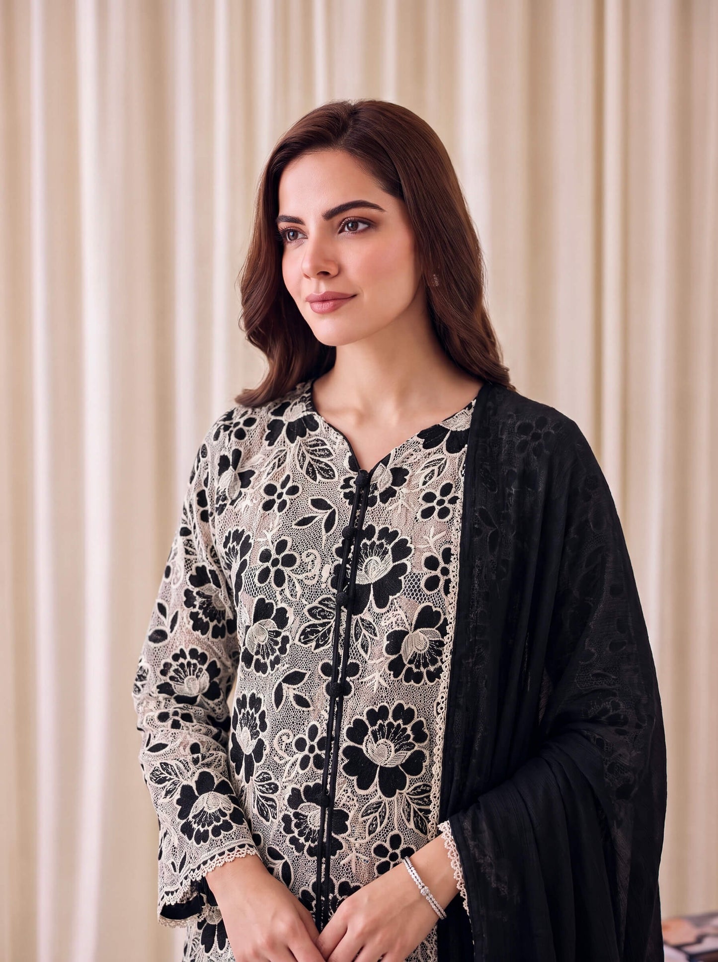 Aaira Chand Raat